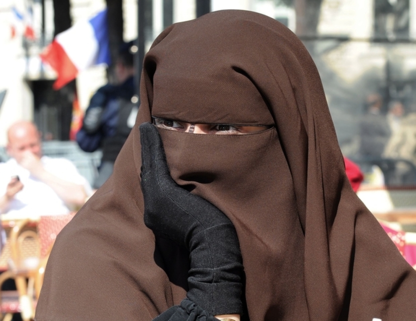 L interdiction du niqab  en France  viole les droits de l 